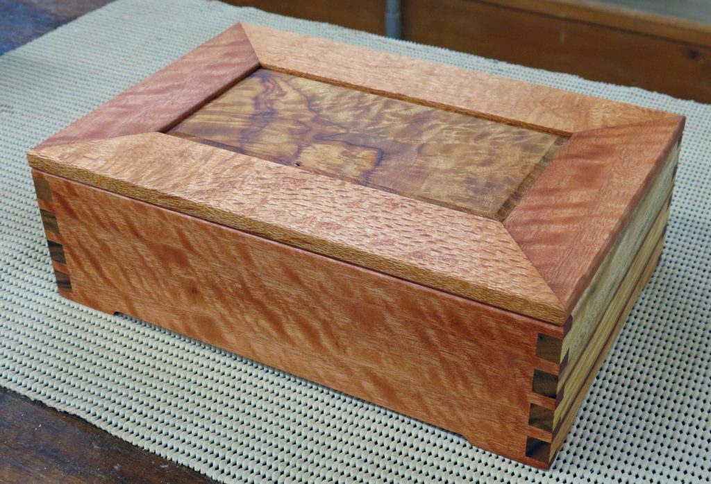 WOODWORKING COURSES RM SCHOOL OF WOODWORKING PTY LTD.